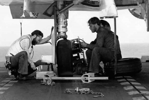 Atlantic Ocean - Oct.74 * Tire Change for an F-4J Phantom